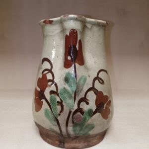 Régi virágmintás mázas kancsó