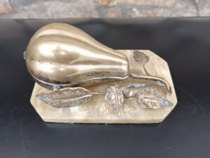 Körte formájú ezüstözött ékszertartó